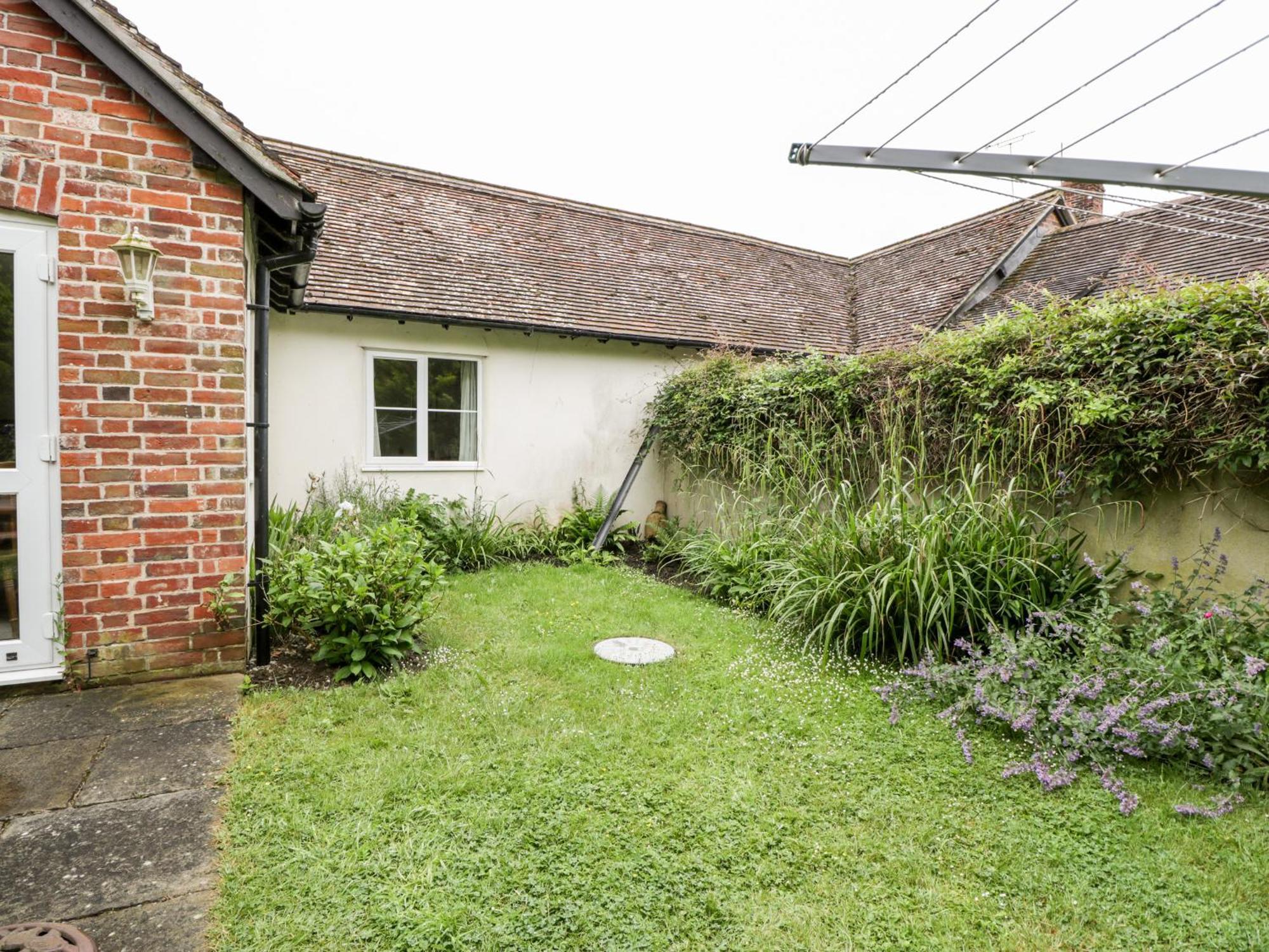 Grist Mill Cottage Fontmell Magna Exterior photo
